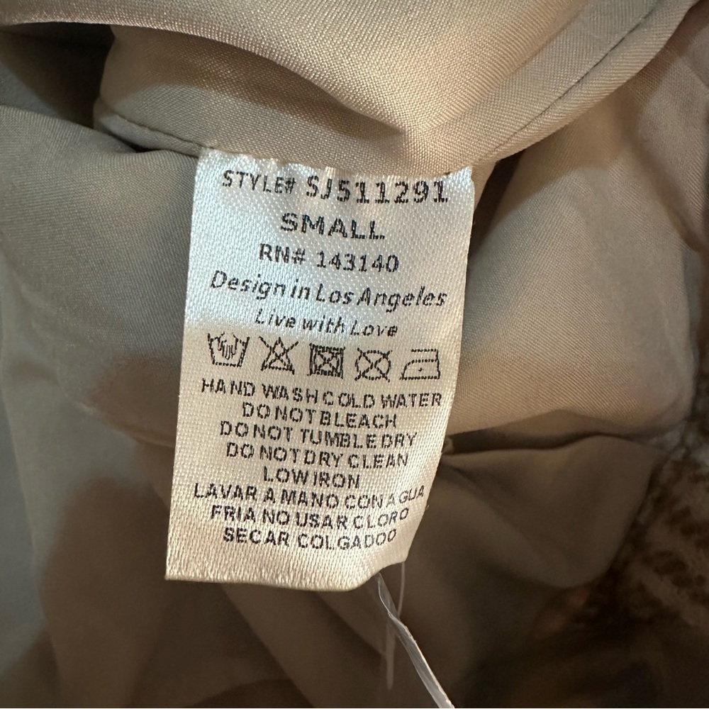 Style Rack Tan Teddy Button Jacket Size Small - Picture 7 of 8